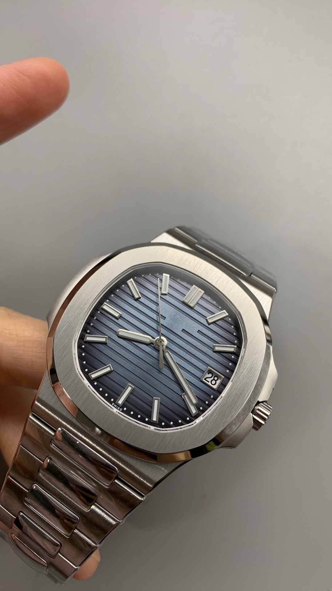 Patek Philippe Nautilus 5811/1G-001 White Gold Blue Dial (2025)