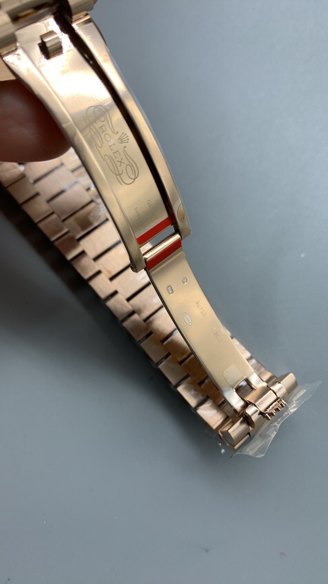 Rolex Day-Date 40 – Olive Green Dial VSF SUPER CLONE – 228235 – Fluted Bezel – President Bracelet