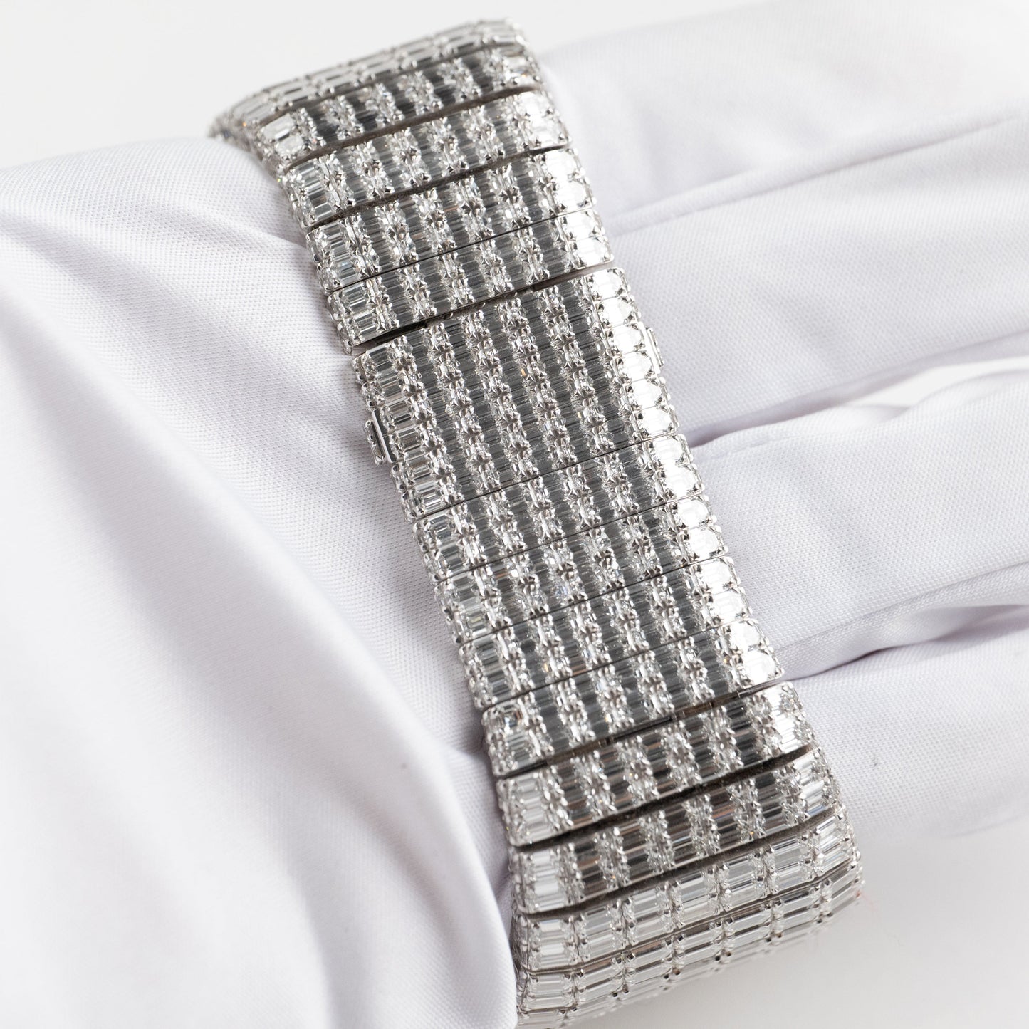 Jacob & Co. Billionaire III BL115.30.BD.AA.A30BD Tourbillon White Gold Diamond-Set Limited Edition of 18