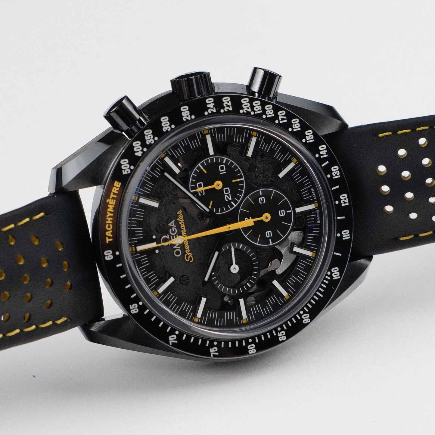 Omega Speedmaster 311.92.44.30.01.001 Dark Side of the Moon Apollo 8 Edition Black Ceramic Black Dial (2021)