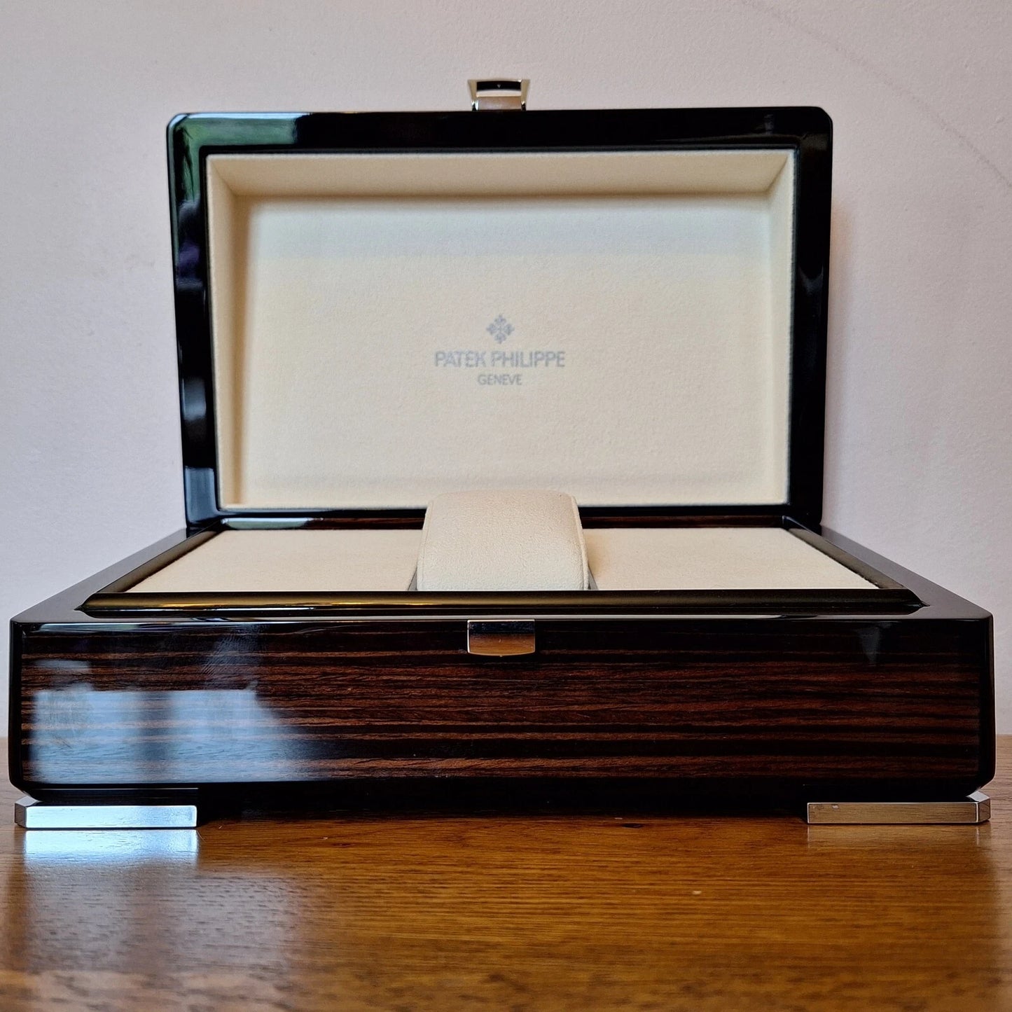 Patek Philippe Watch Box & Pappers