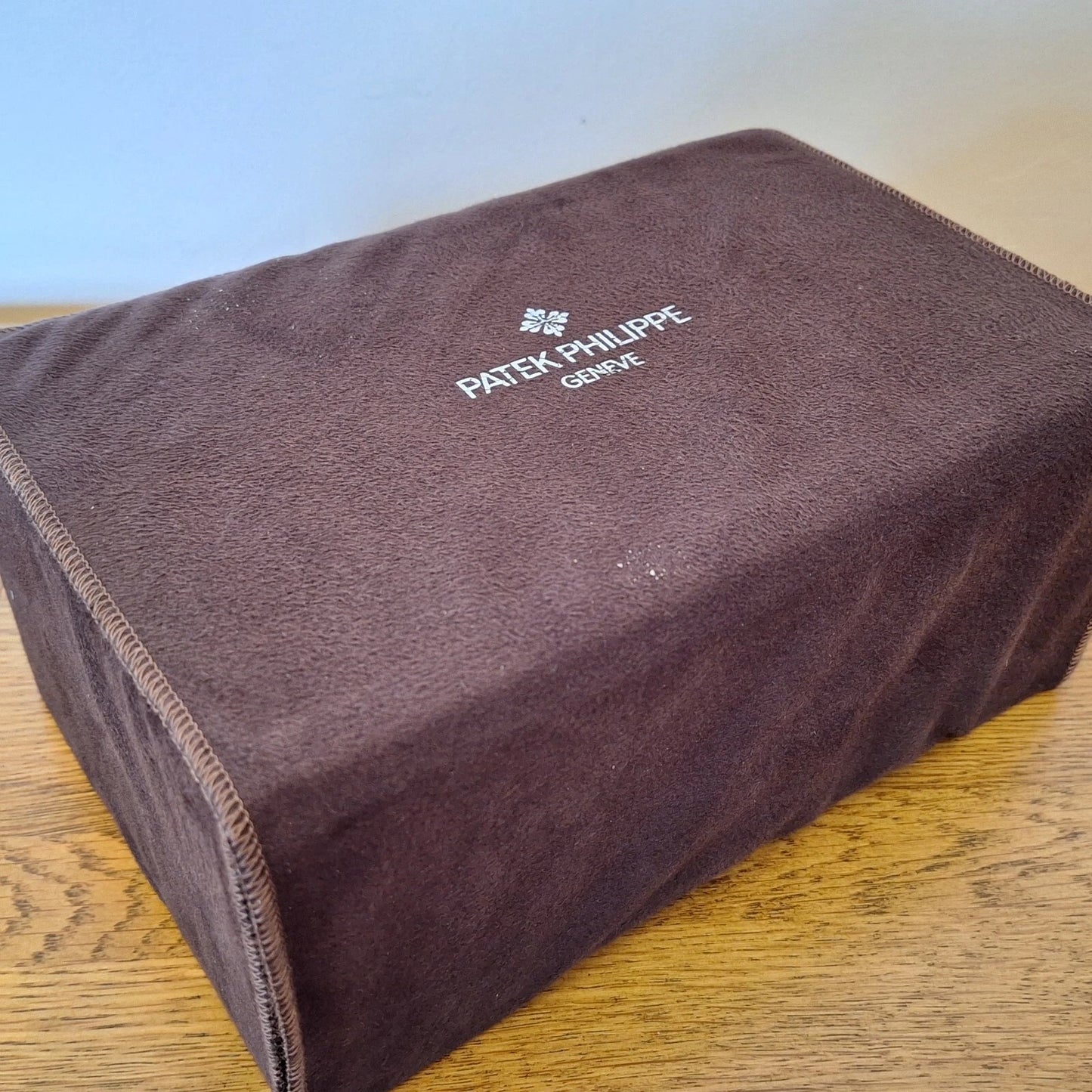 Patek Philippe Watch Box & Pappers
