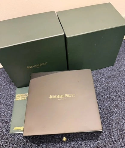 Audemars Piguet Watch Box & Pappers