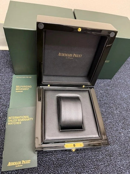 Audemars Piguet Watch Box & Pappers